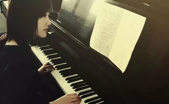 我不指望她成为音乐家，为什么还要花钱让她去学琴？3