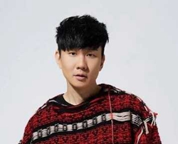 <font color='#EA0000'>进阶吉他谱-林俊杰-人生也需要不断的进阶</font>