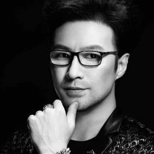 恒星吉他谱 汪峰 只有坚强的克服困难，我们才会独自闪耀6