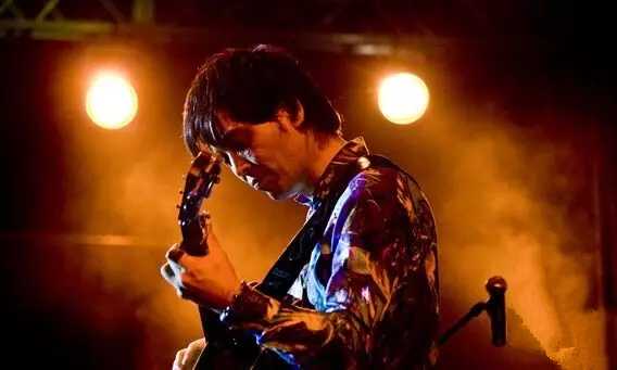 风之诗吉他谱 押尾桑 一把琴演奏出一个乐队的效果6