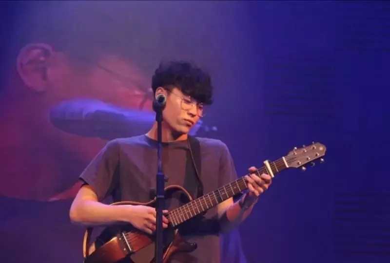 妓和不如尤克里里谱-隔壁老樊-决绝的爱情就和这首歌里一样3